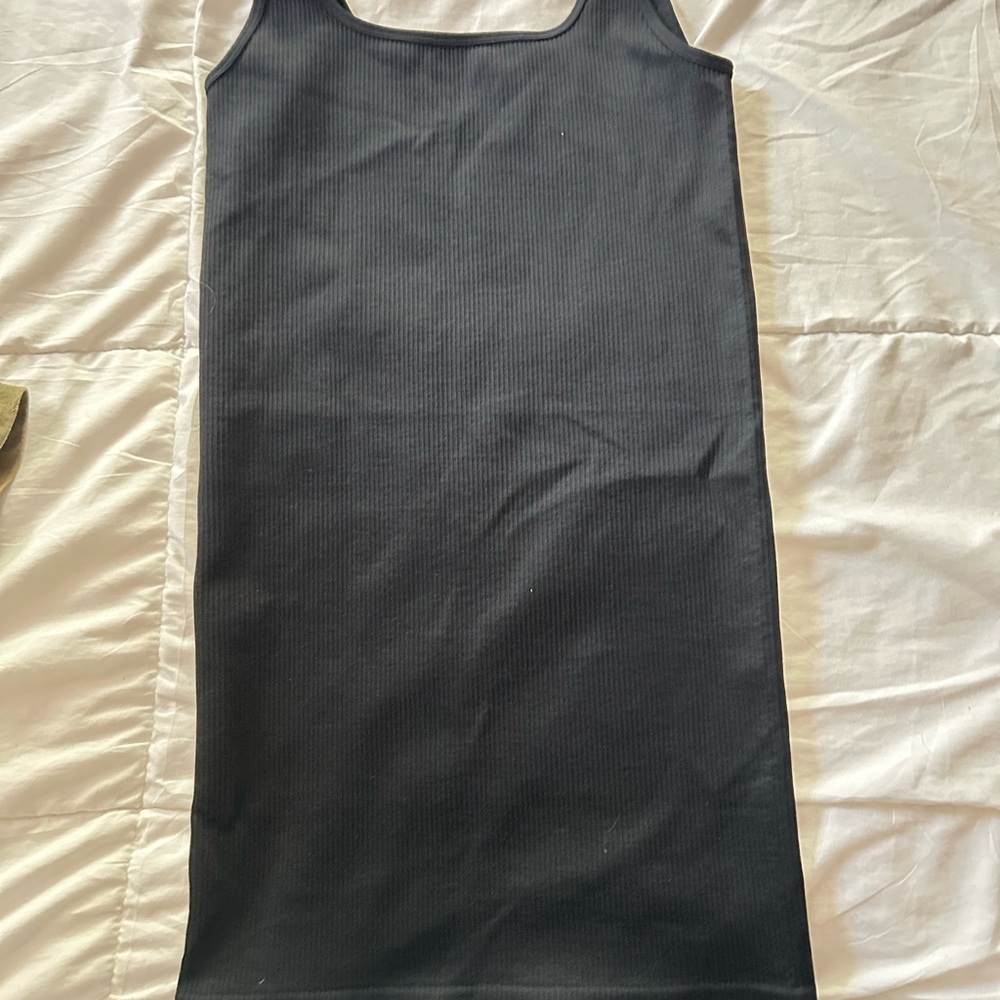 Black Ribbed Tank Top - Picture 4 of 5
